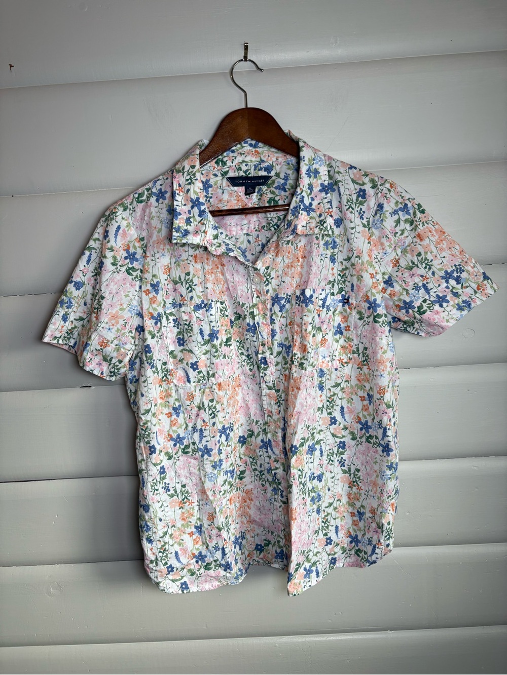 Tommy Hilfiger XL 100% Cotton Floral Short Sleeve Button Down Shirt